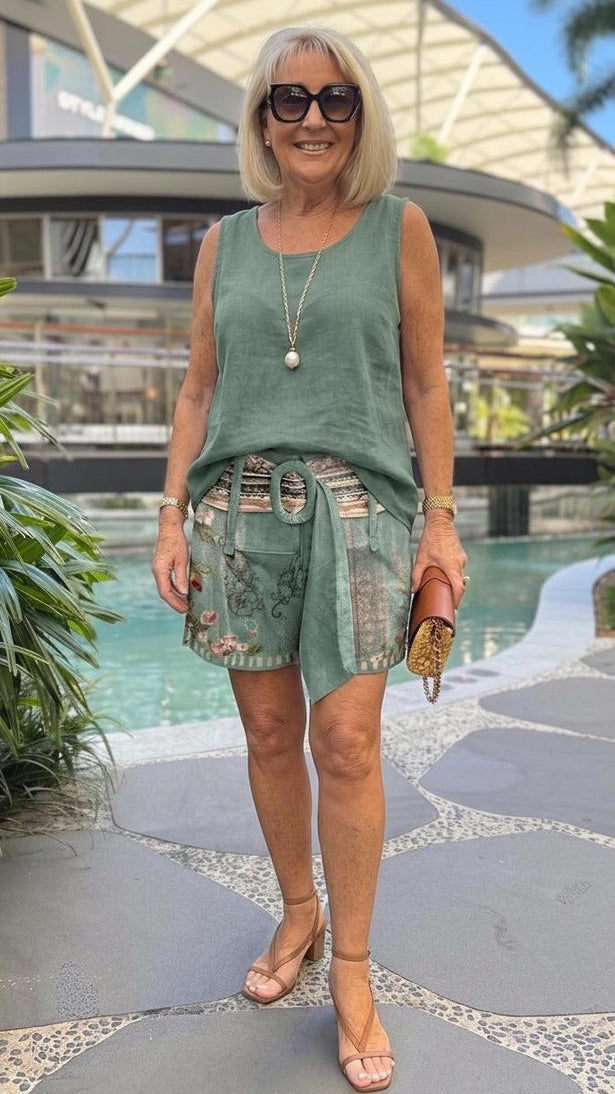Fresh Sleeveless Green Two Piece Set